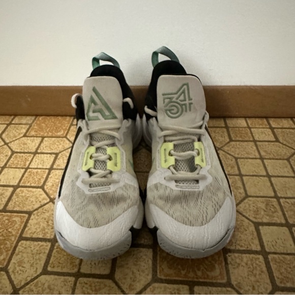 Nike Other - NIKE Mens Giannis Immortality Basketball‎ Shoes Sz 7.5 White Sneakers CZ4099-100